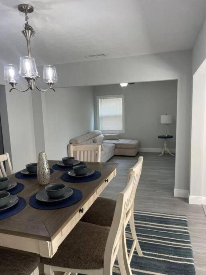 Cheerful Home Minutes From The Airport And Raymond James Stadium! 坦帕 外观 照片
